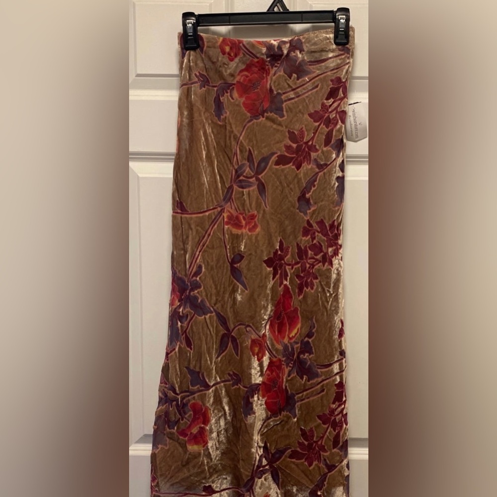 Velvet Floral Skirt in Brown and Burgundy